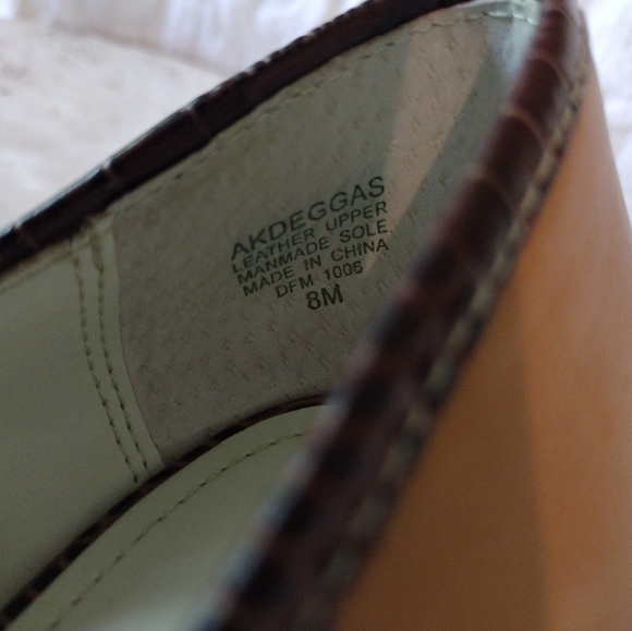 SOLD🌹Beautiful Anne Klein DEGGAS Women's Kitten Heel Brn Leather Pumps Sz 8 M - Picture 9 of 9